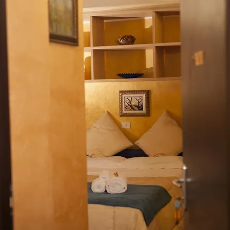 萨拉里亚奢华套房住宿加早餐旅馆