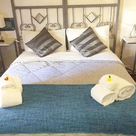 Penzion Salaria Luxury Suites *